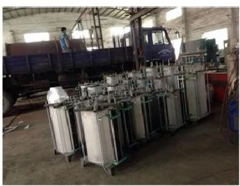 Machine de coulée avec les moules pour les isolants électriques comme les transformateurs de type sec 4