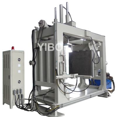 Appareil de serrage à double station APG pour la production de produits simples, tels que l'isolateur, la coque